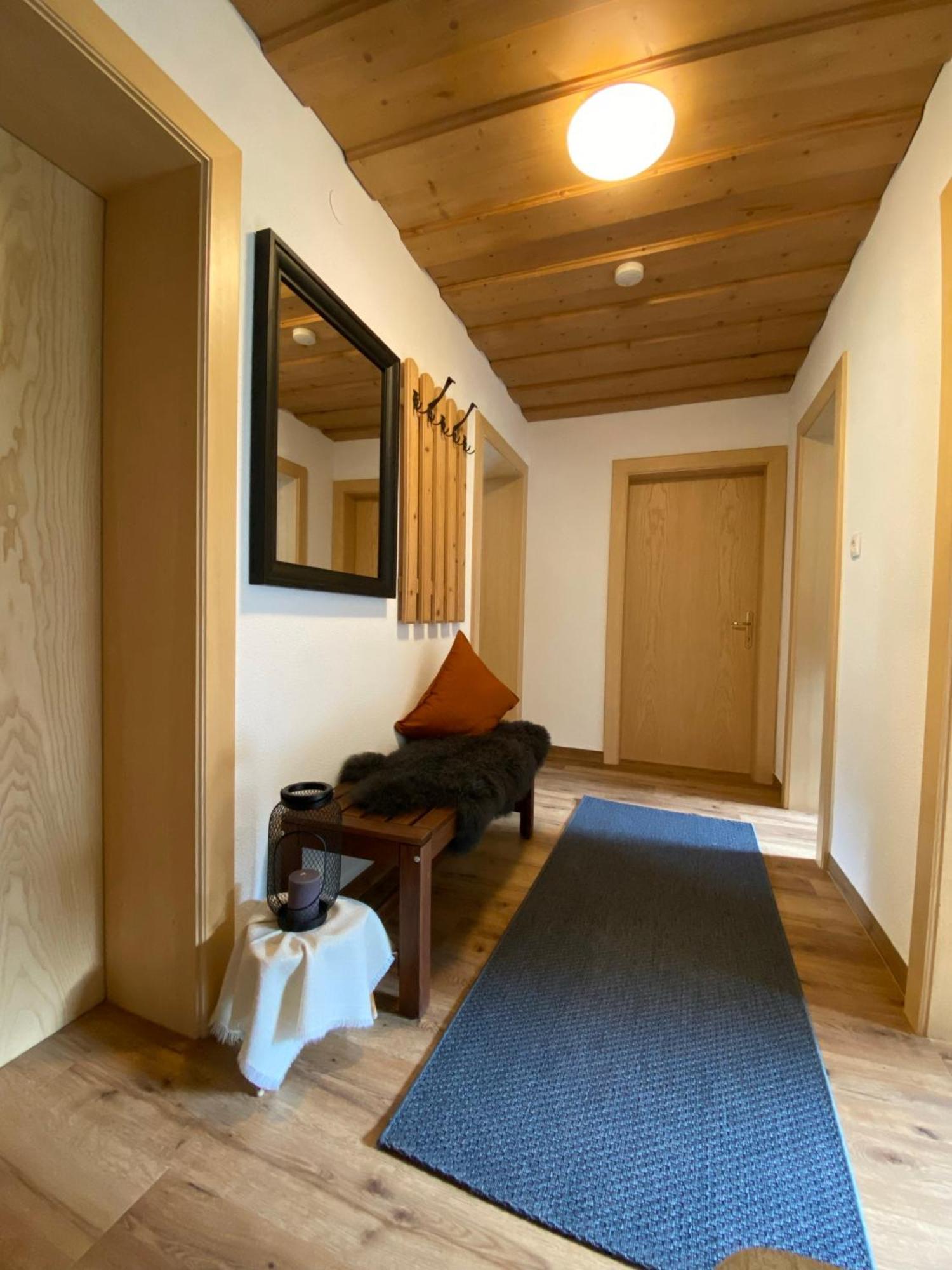 プフンツAparts Handle Und Haus Bergblickアパートメント エクステリア 写真